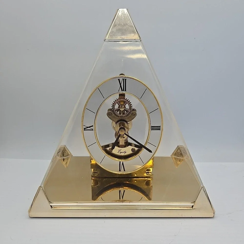 Howard Miller 621-262 Pyramid Golden Gear Clock Ticks Doesn't Keep Time